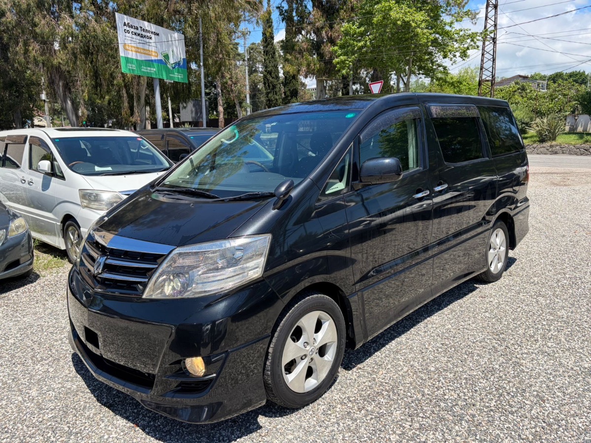 Toyota Alphard 3.0 2007 черный минивэн 