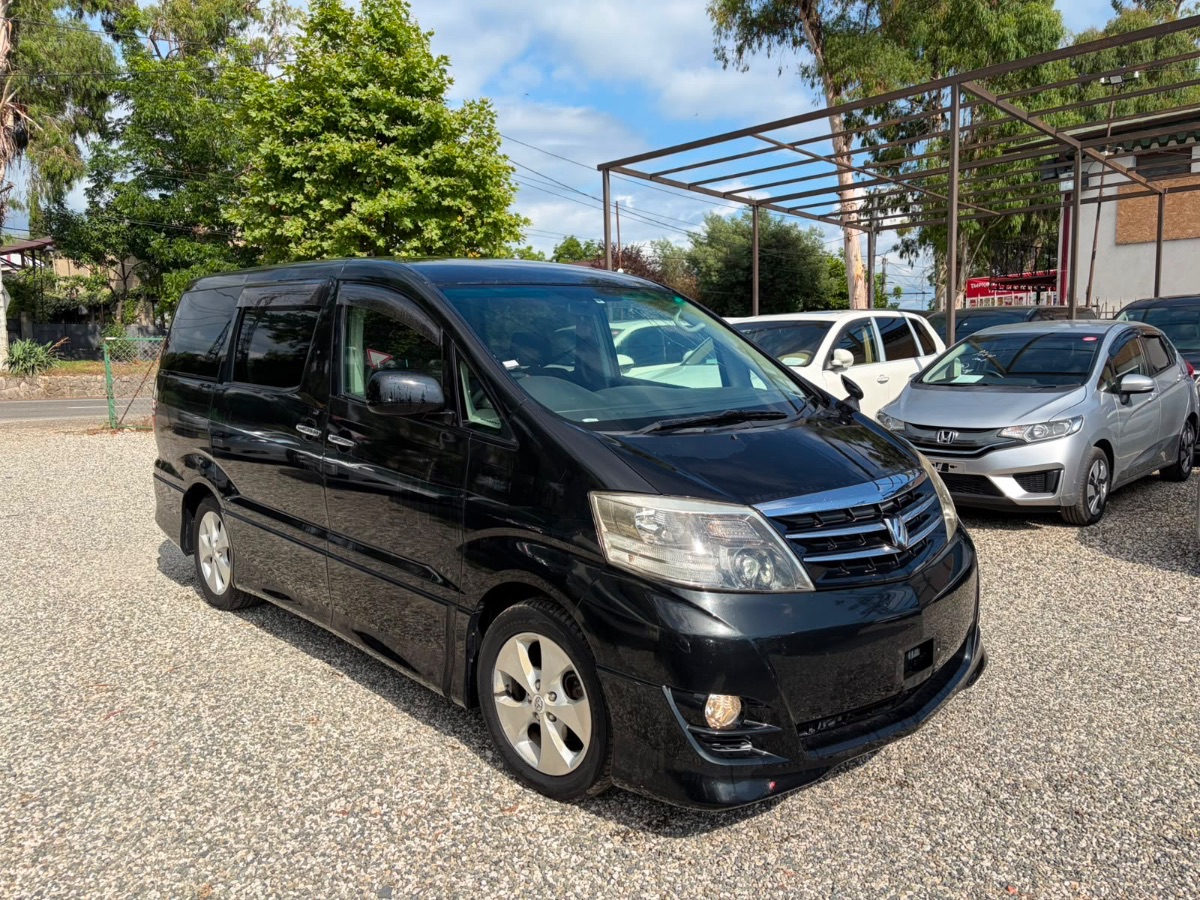 Toyota Alphard черный 