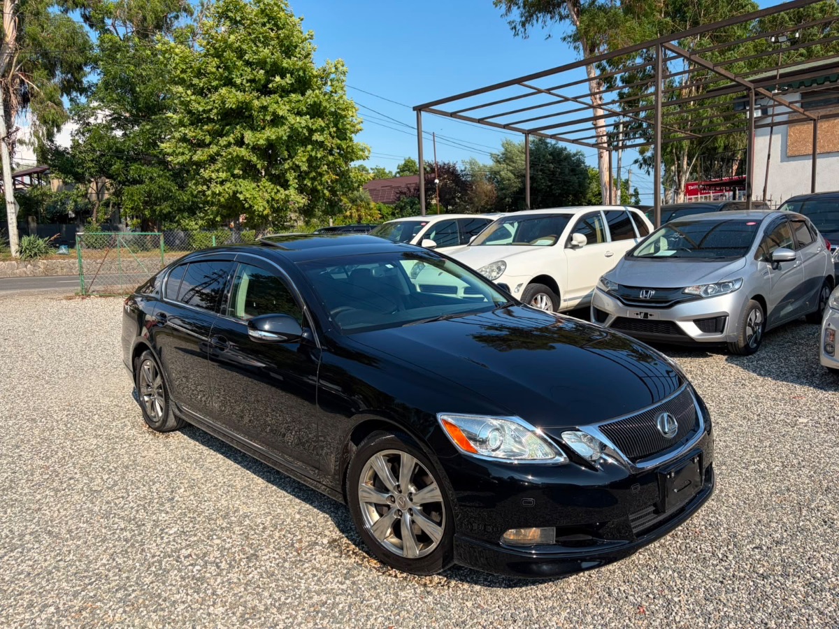 Lexus GS чёрный