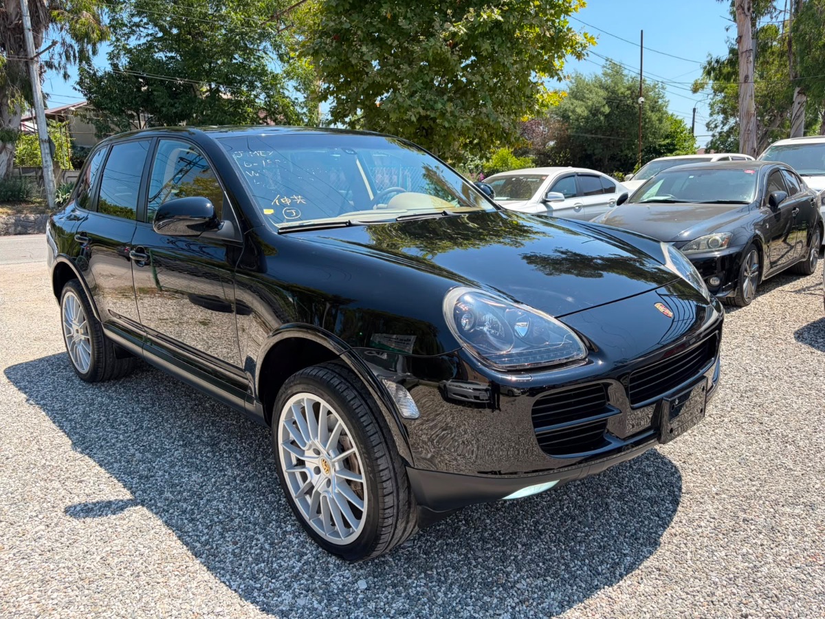 Porsche Cayenne черный
